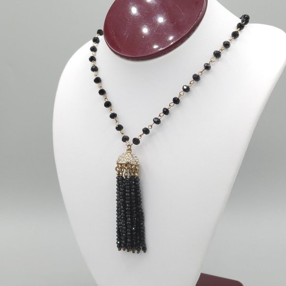 Womens Gold Tone Metal and Black Beaded Fashion Necklace Tassel Pendant 24 in - Picture 3 of 9